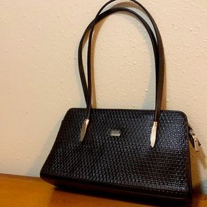 1 Brown handbag